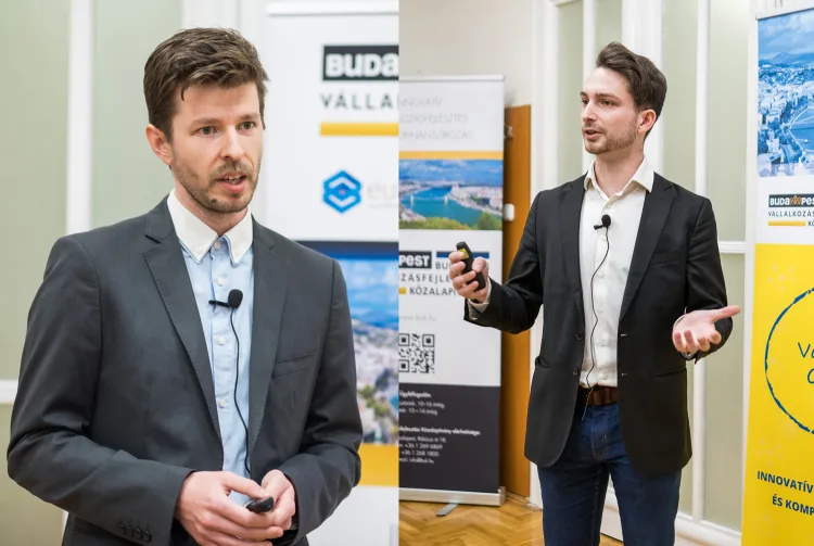 férfi előadást tart