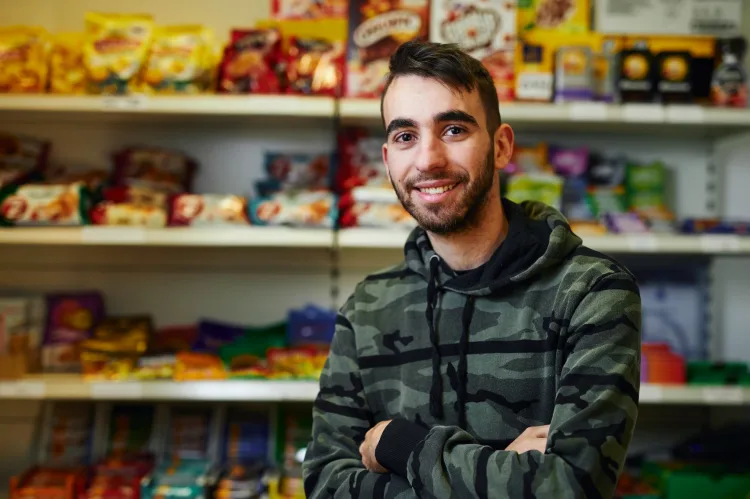 Kisbolt egyetemistáknak - Sáhó László